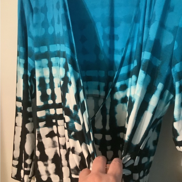 Blouse, blue/black/white size large - Picture 3 of 6